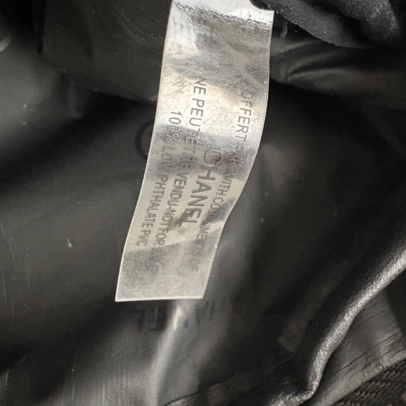 New CHANEL CC Precision Make Up/Cosmetic Bag with Chain Double Zipper - Picture 8 of 9